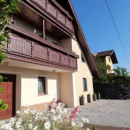 公寓 Lovely & Cosy With Wifi & Free Parking *